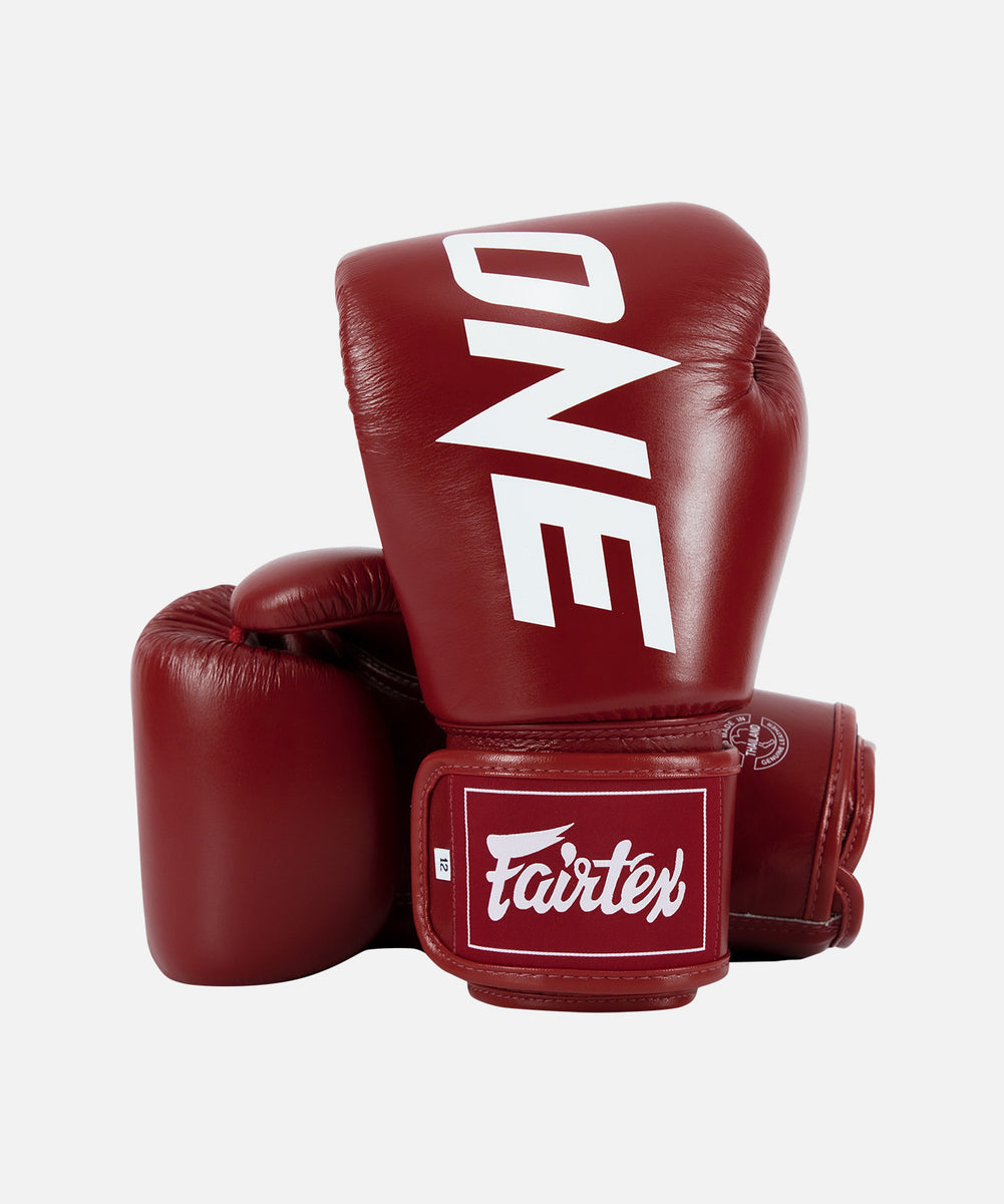 Fairtex ONE ボクシンググローブ 8oz レッド ONE x Fairtex Tight-Fit Boxing Glove (Red) | ONE Championship